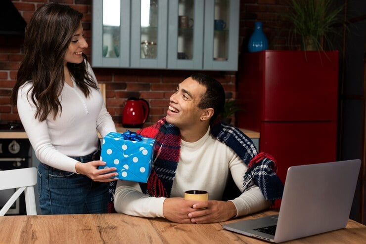 Best Anniversary Gifts for your Teenage Boyfriend||||||||||
