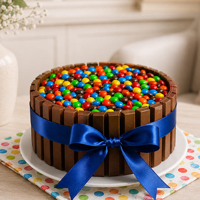 Kitkat Chocolate Cake One Kg with Crunchy Wafer Bars - Anniversary Gift in Delhi