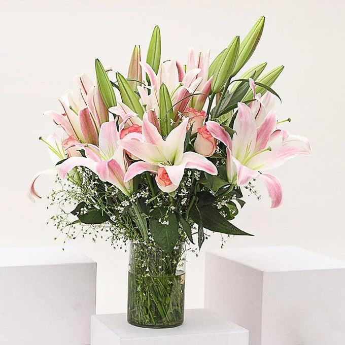 Pink Oriental lilies with Roses - Flower Delivery in GiftsGhaziabad