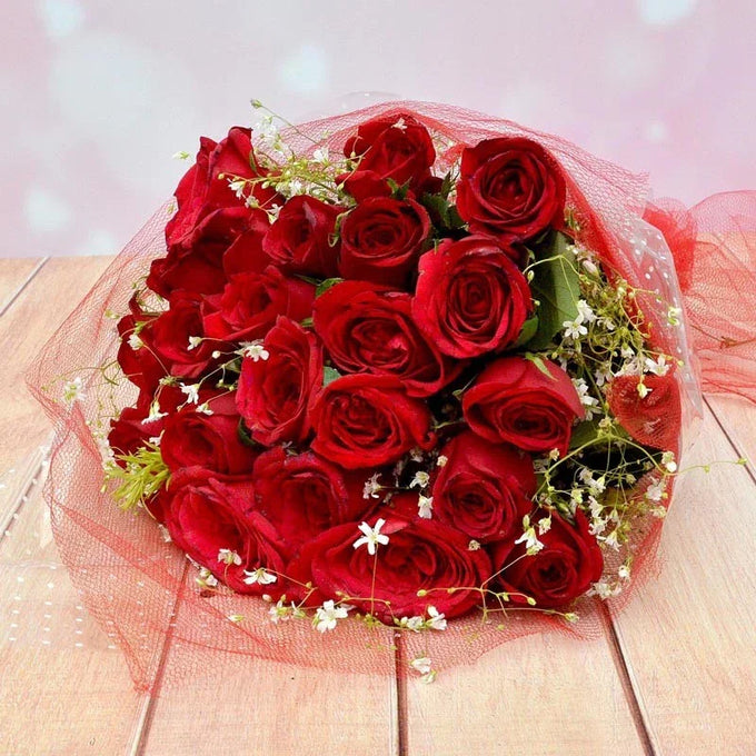 Bunch of Blooming Red Roses - Flower Delivery in GiftsGhaziabad