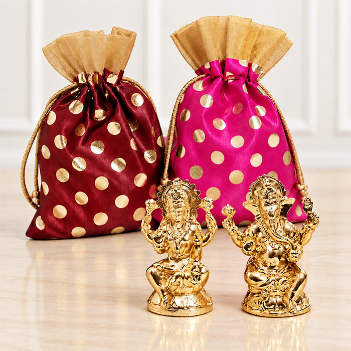 Ganesh Laxmi Idols with Almond & Cashew Potlis