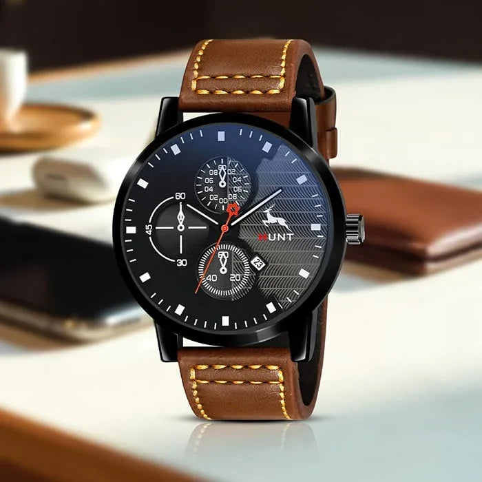 Round Dial & Leather Strap Analogue Watch for Men