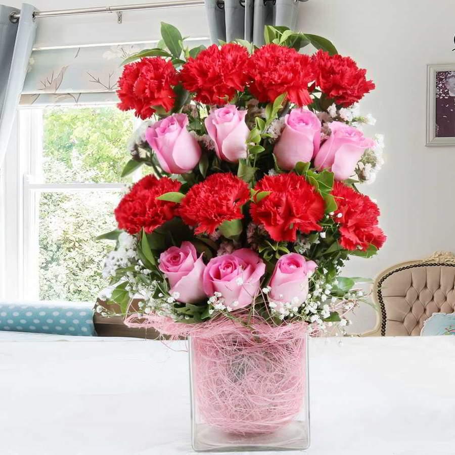Red Carnation N Pink Roses In A Vase