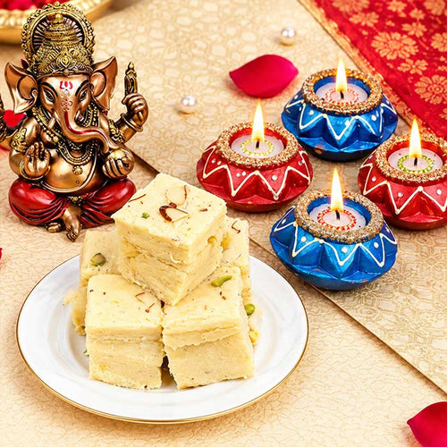 Soan Papdi with 4 Diwali Diyas & 3 Inch Ganesha Idol