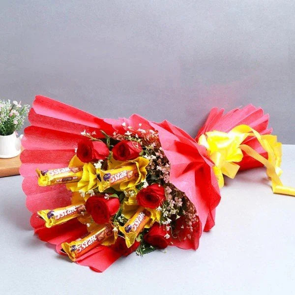 6 Red Roses with 5 Five Star Chocolates | OyeGifts