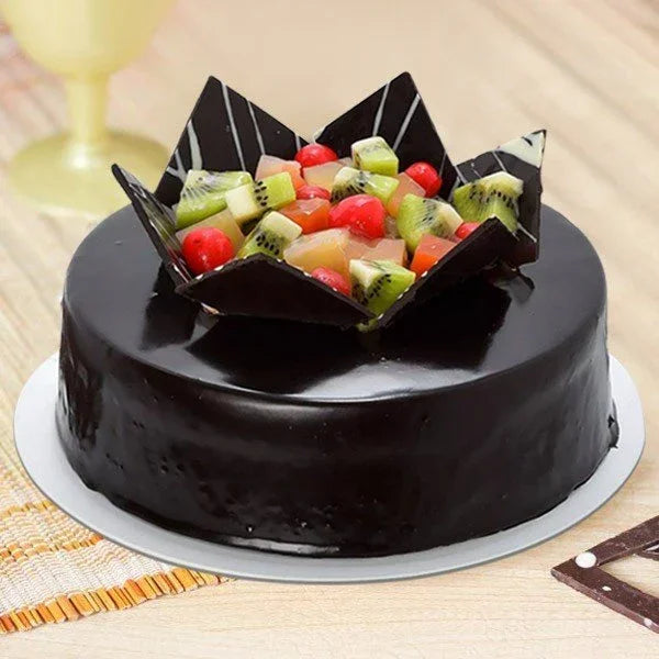 Fruity Chocolate Cake Half Kg with Fresh Fruit Topping