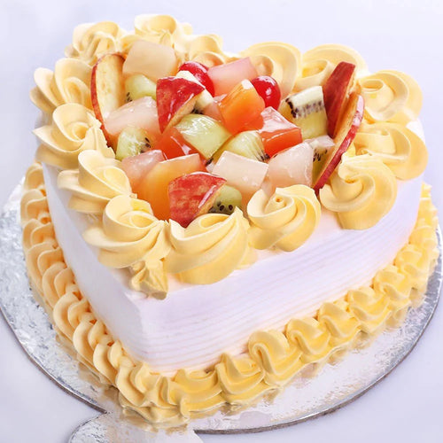 Decorative cake with fruit toppings 