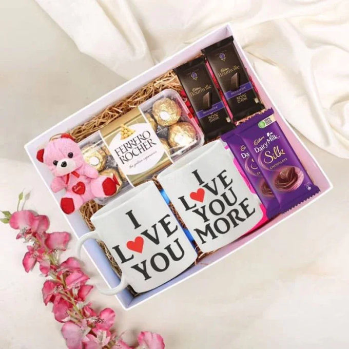 Special Gift Hamper For Loving Couple - Anniversary Gift in GiftsGhaziabad