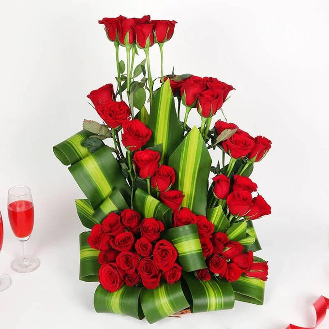 RED ROSES ARRANGEMENT - Flower Delivery in GiftsGhaziabad