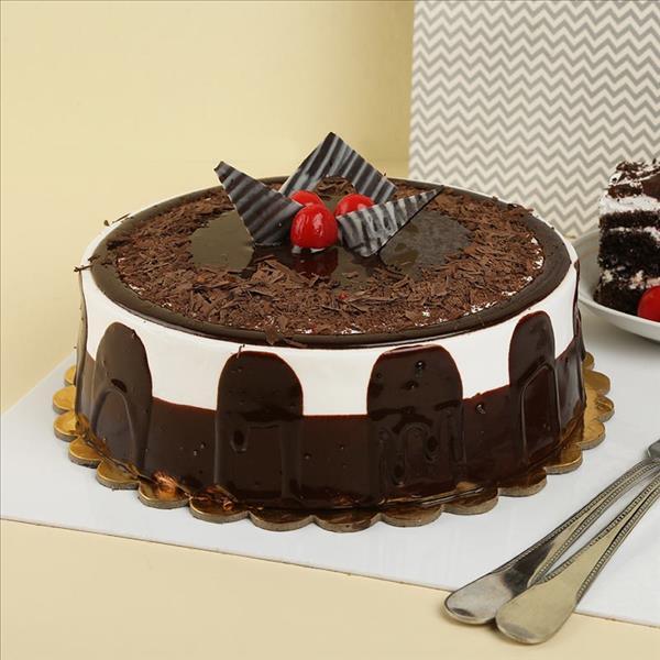 German Black Forest Cake Half Kg - Cake Delivery in Kalyani