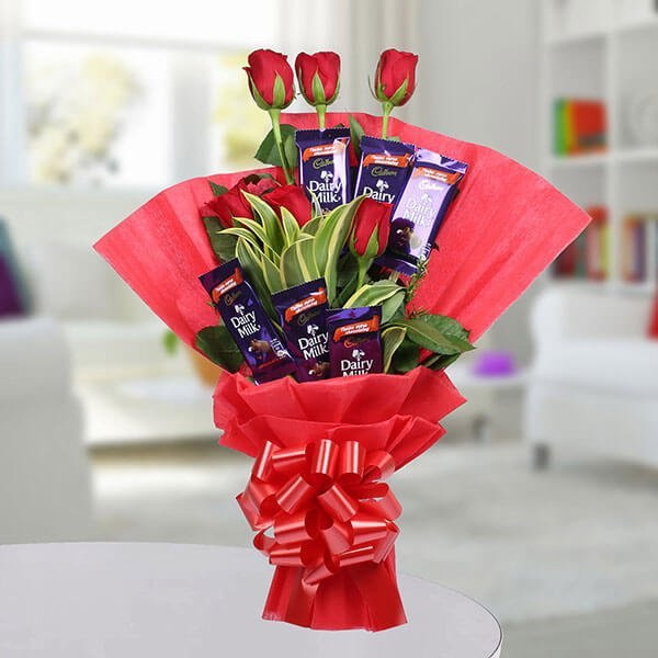 Combo of 20 Red rose N Chocolates  Send gifts to Hyderabad From USAGifts  to Hyderabad India same day delivery online birthday gifts delivery in  Hyderabad