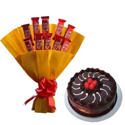 Kitkat Bunch with cake