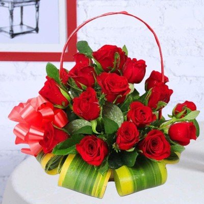 Red Roses Basket Medium
