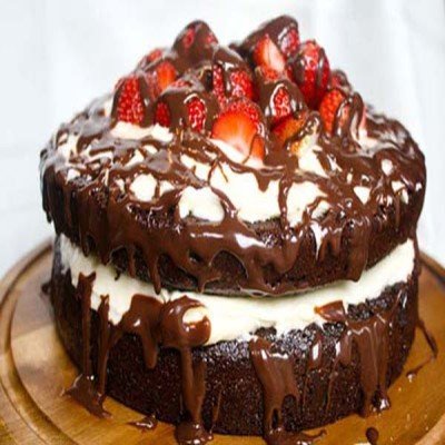 1 Kg Strawberry Chocolate Ganache Layer Cake