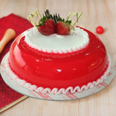 Luscious Strawberry Cake 1 Kg