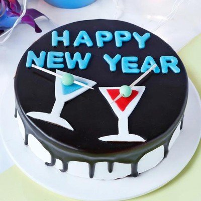 White Wishes For New Year Cake