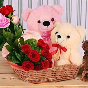 Red Roses With Teddy Love